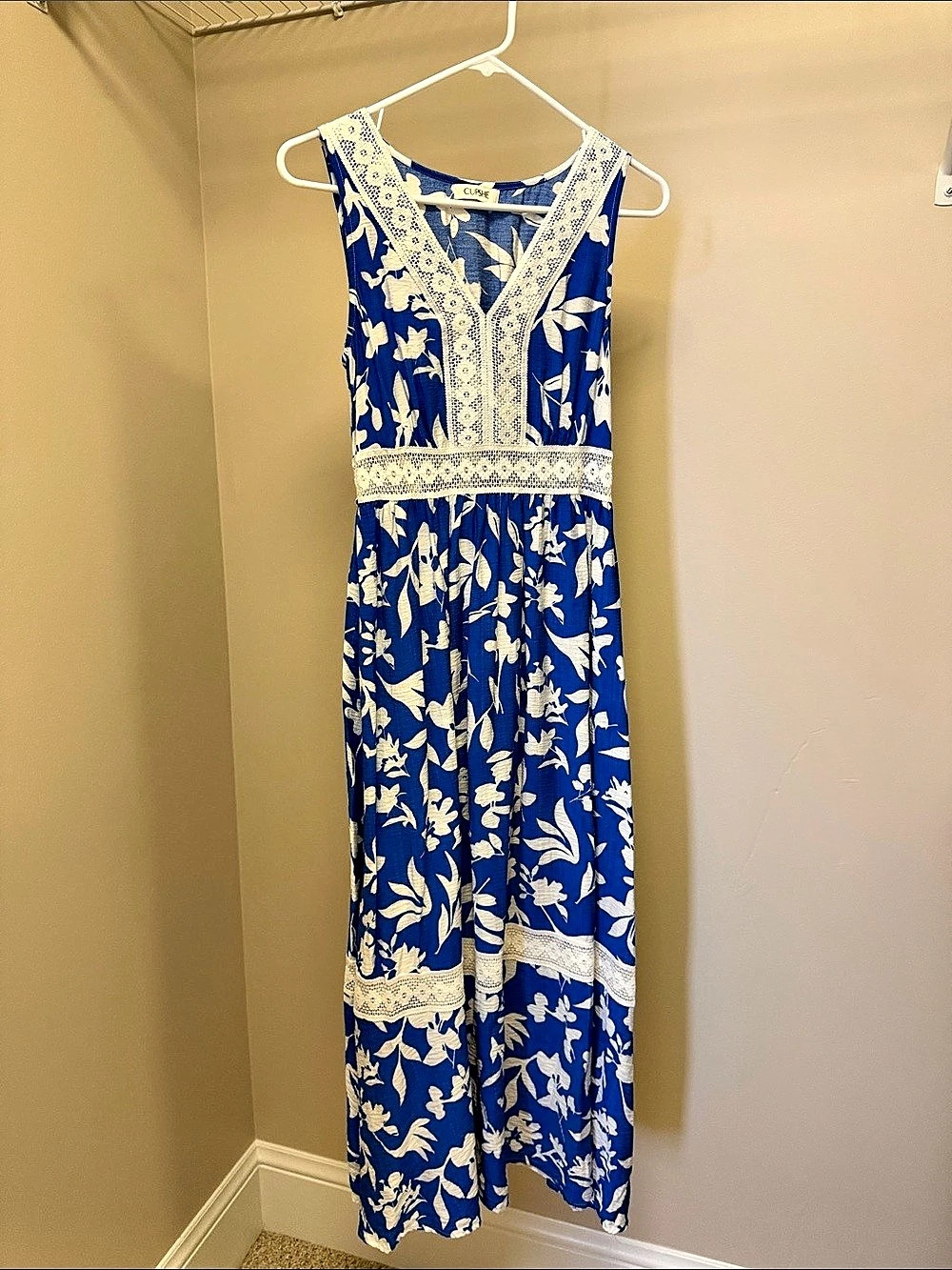 CUPSHE Brunch Bound Tropical Maxi Dress Blue & White Floral